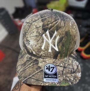 47 Brand Woodland Camo NY Strap